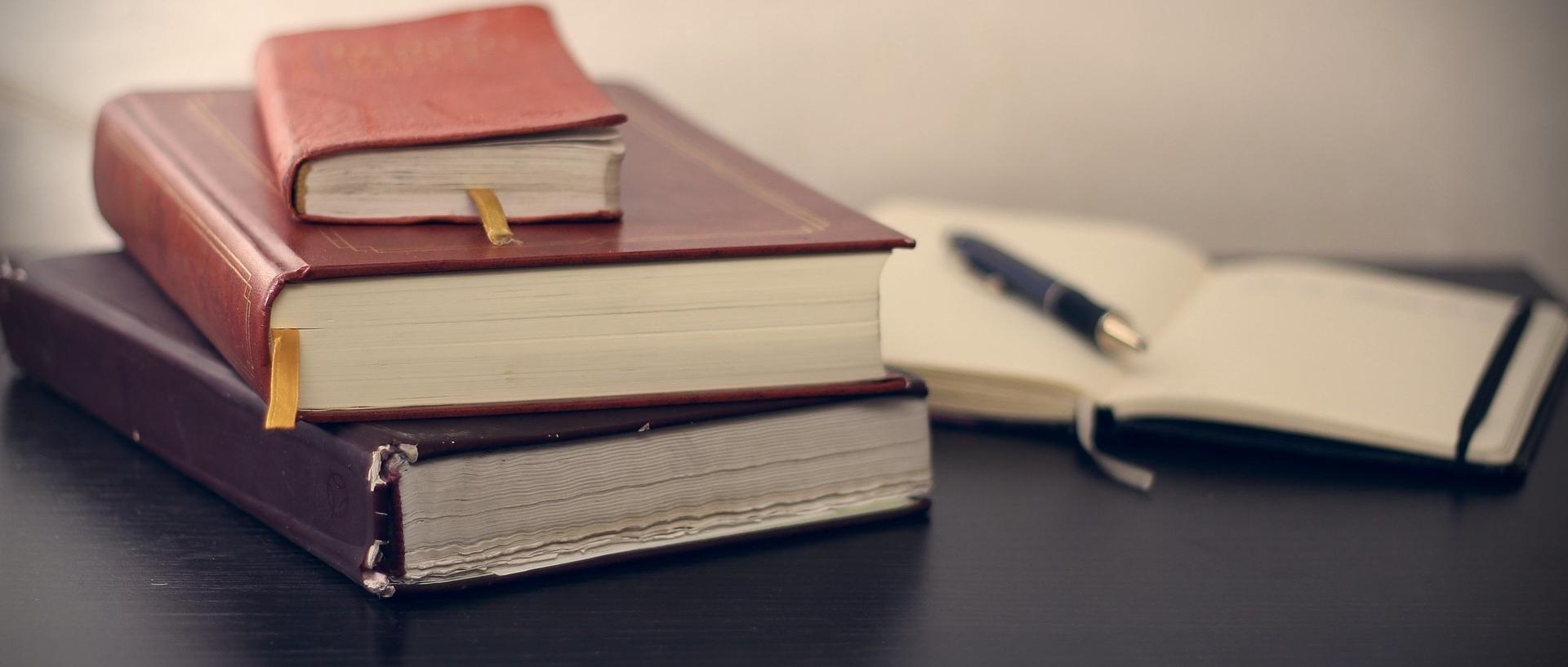 Buch und Stift