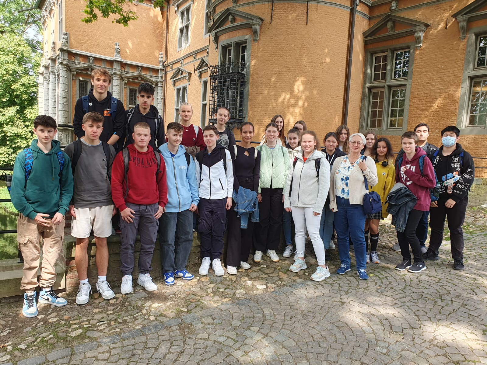 Ausflug der Klasse 10c zum Schloss Rheydt: Der Varusschlacht auf der Spur (c) Bischöfliches Gymnasium St. Ursula Geilenkirchen (Renate Rauber)