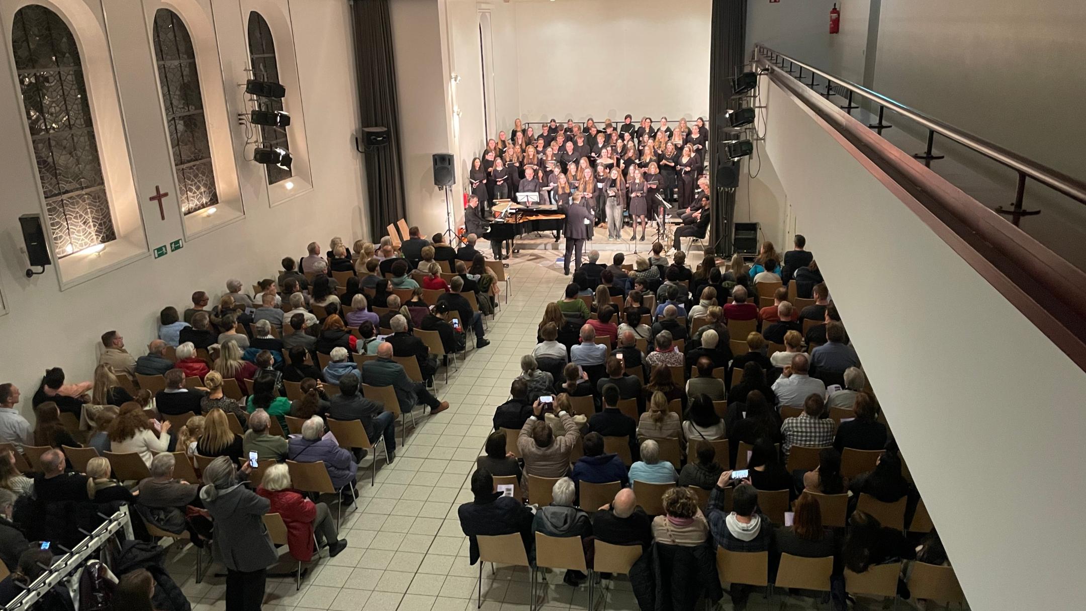 „Klangspuren aus 10 Schuljahren Chormusik“