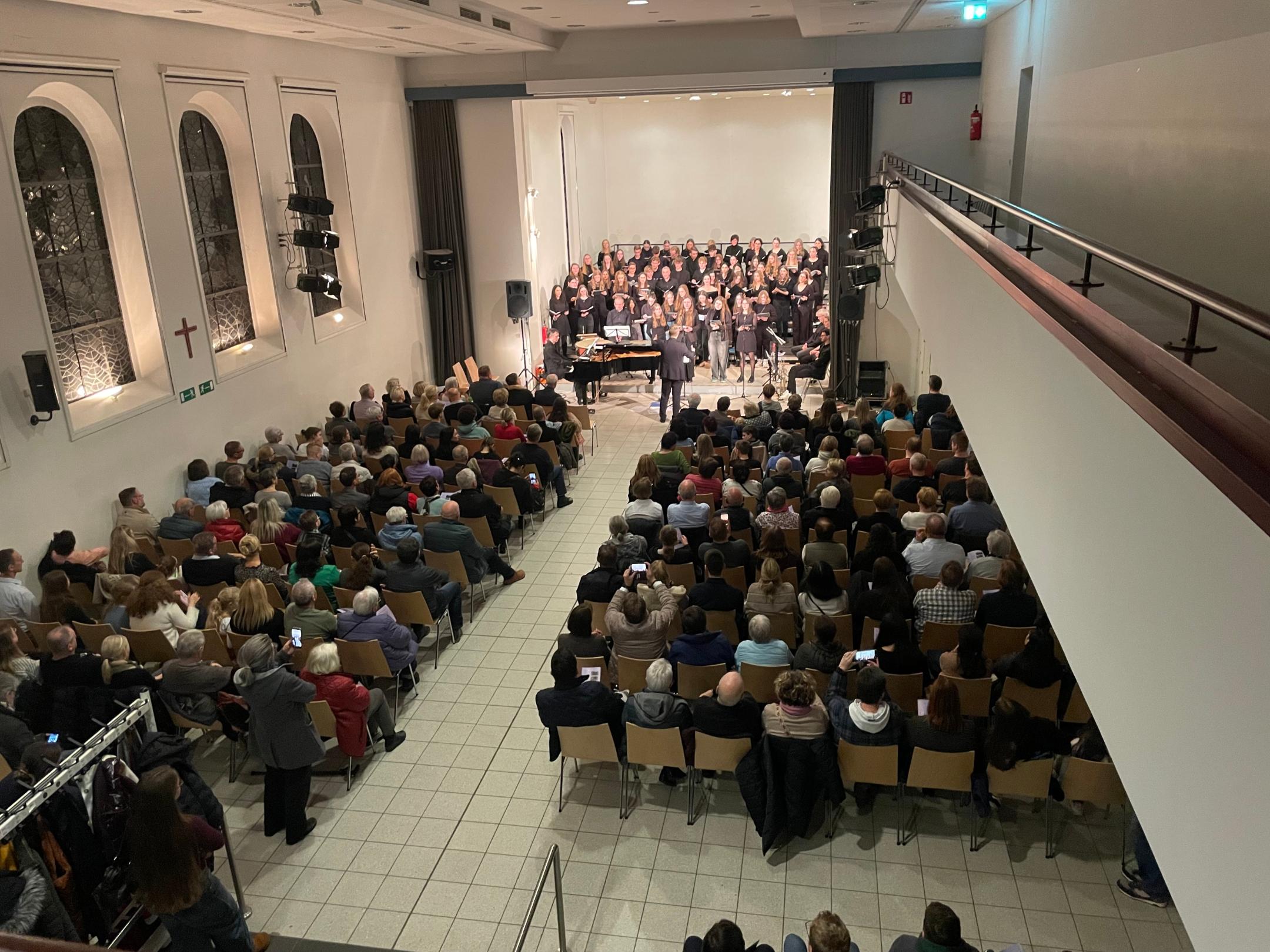 „Klangspuren aus 10 Schuljahren Chormusik“