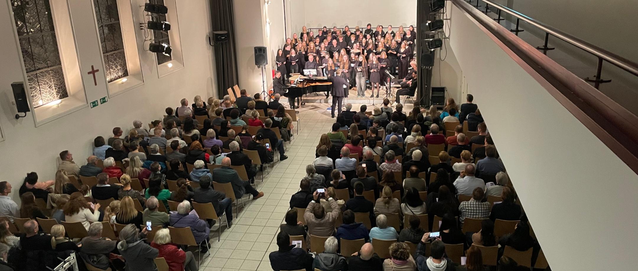 „Klangspuren aus 10 Schuljahren Chormusik“