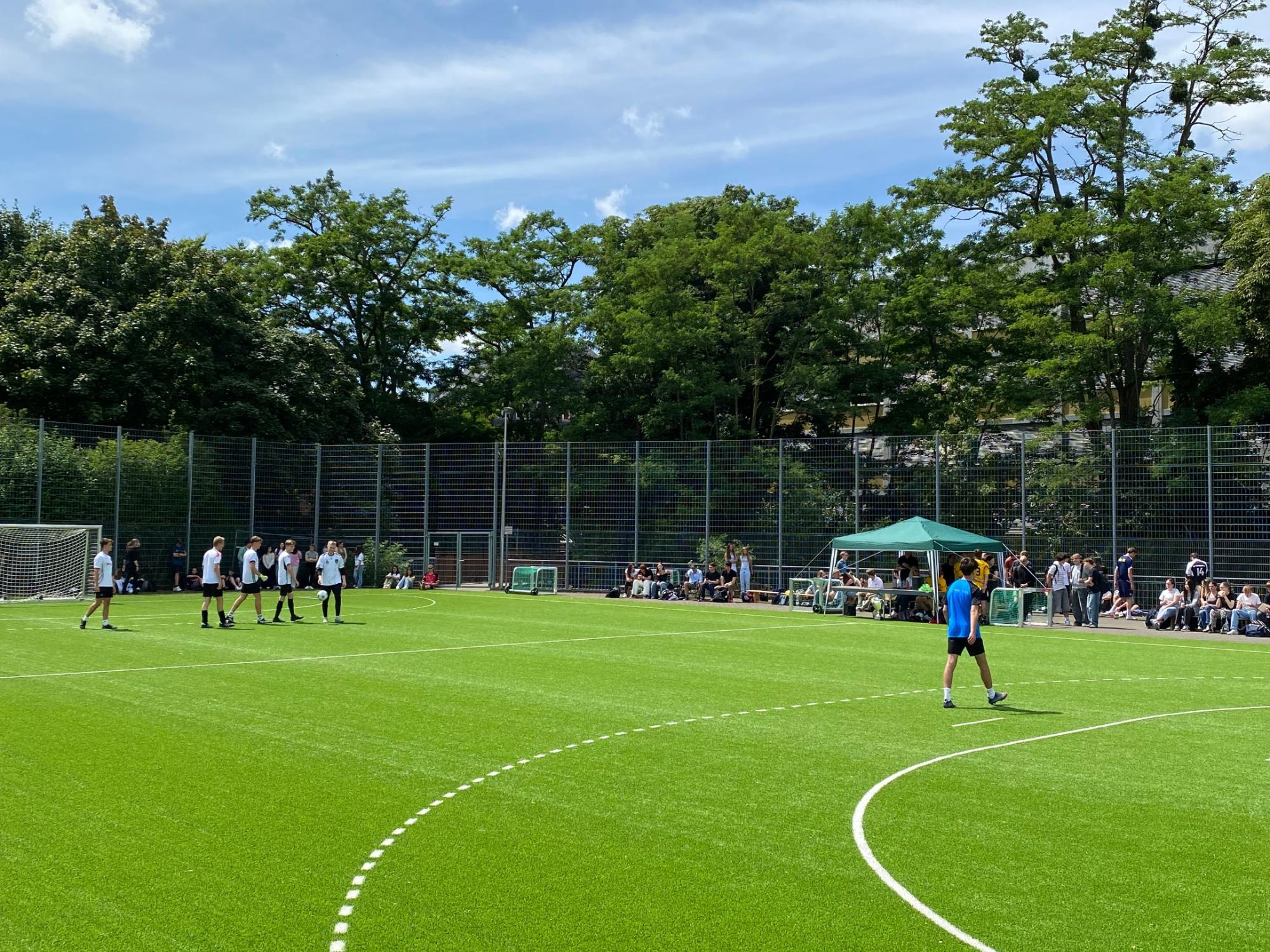 Spannung bis zum Schluss: Jahrgangsstufe EF gewinnt den Sankt-Ursula-Pokal (c) Social-Media-AG