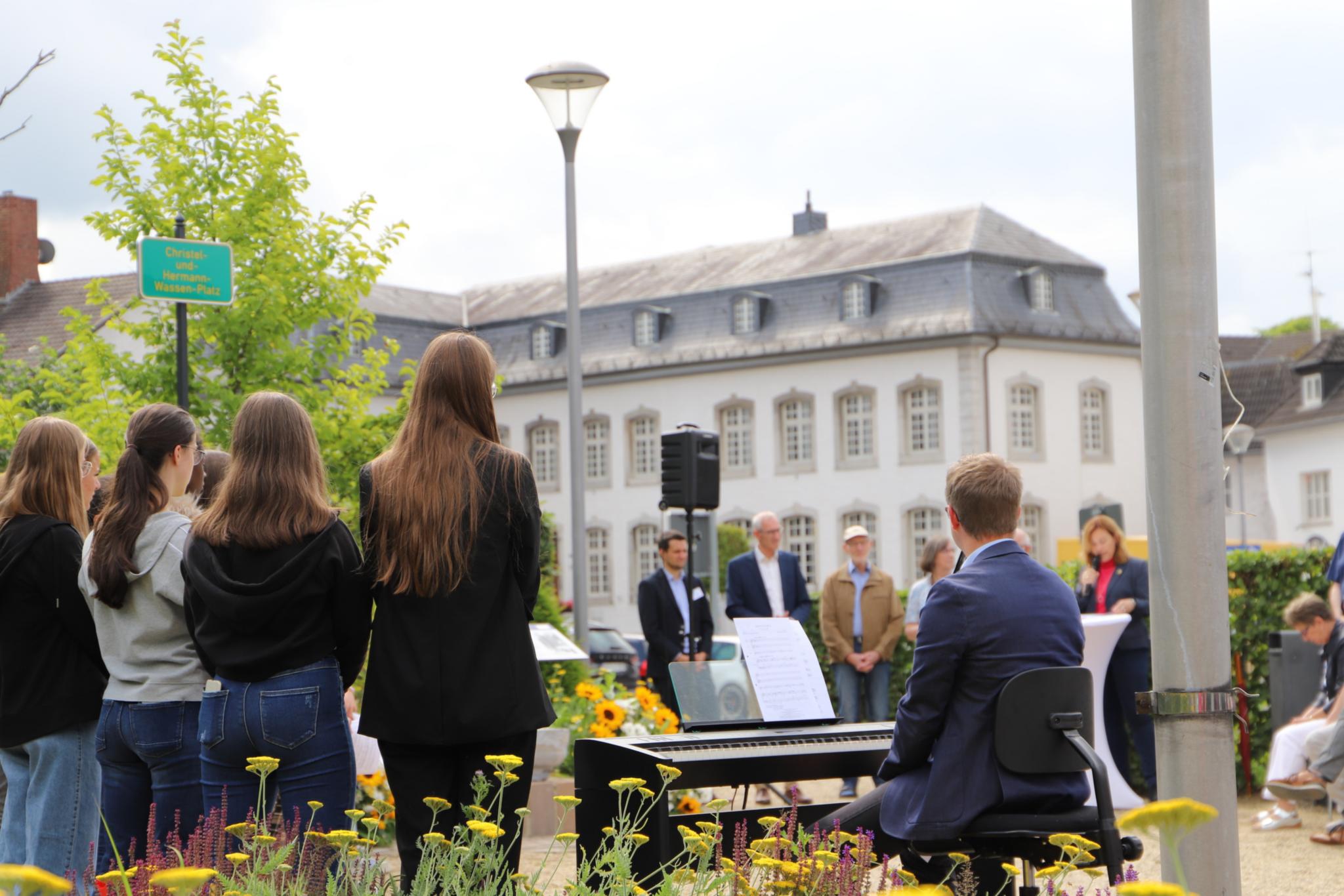 Eröffnung Christel-und-Hermann-Wassen-Platz