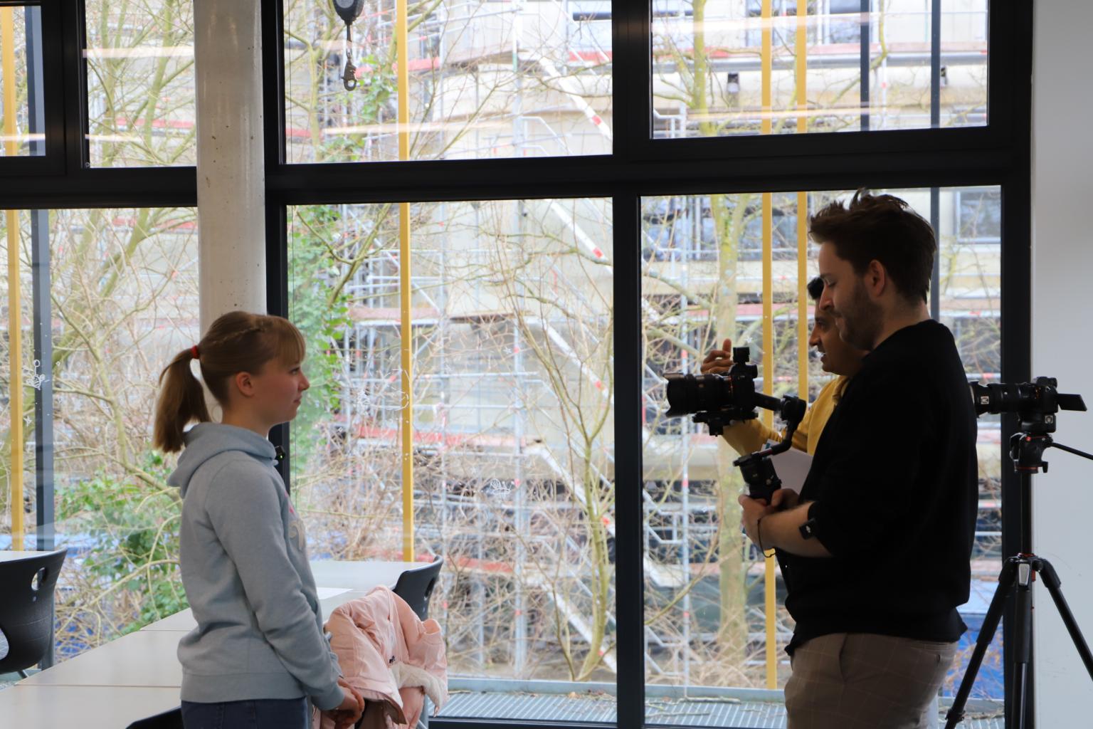 Videokonferenz mit Steve Cole (c) Bischöfliches Gymnasium St. Ursula Geilenkirchen (Dominik Esser)