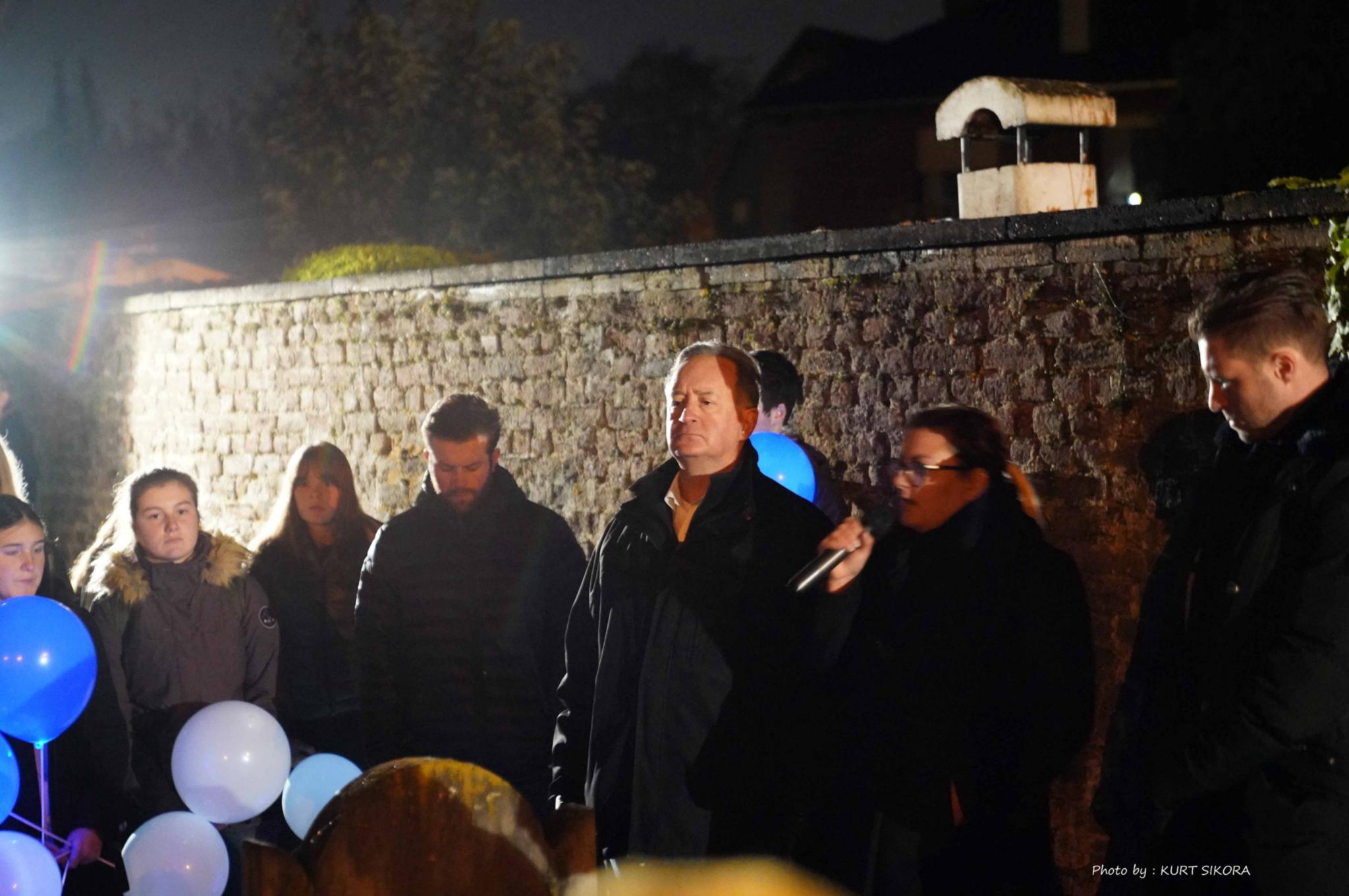 Lichtergang 2019 (3) - Steve Cole (Mitte)