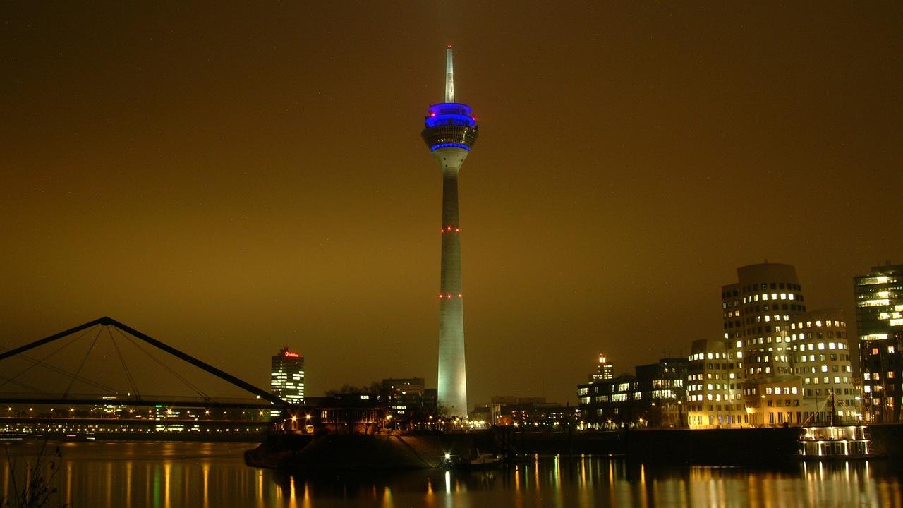 Düsseldorf bei Nacht