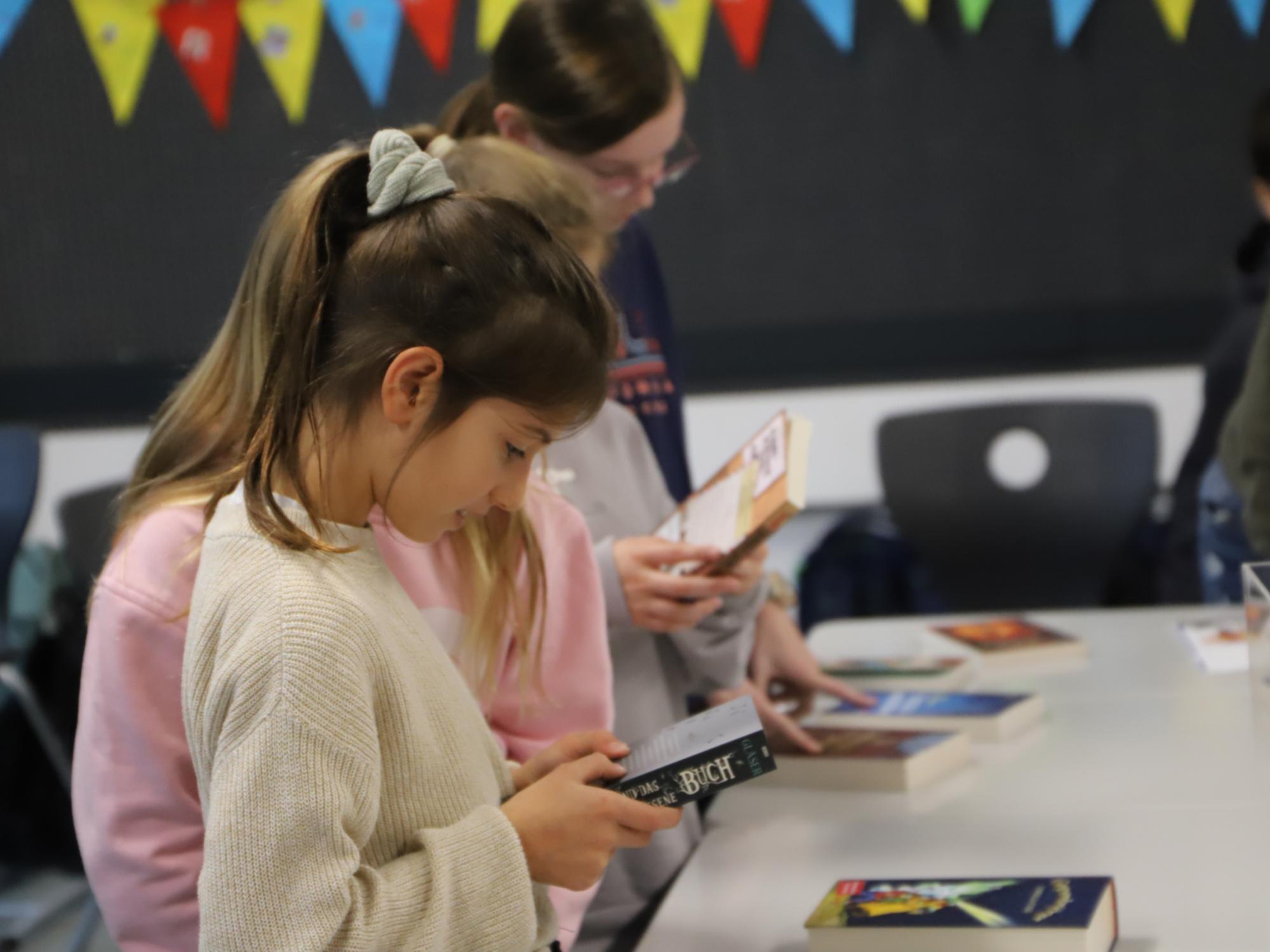 Leseprojekt „Bücherwürfel“ in allen fünften Klassen gestartet