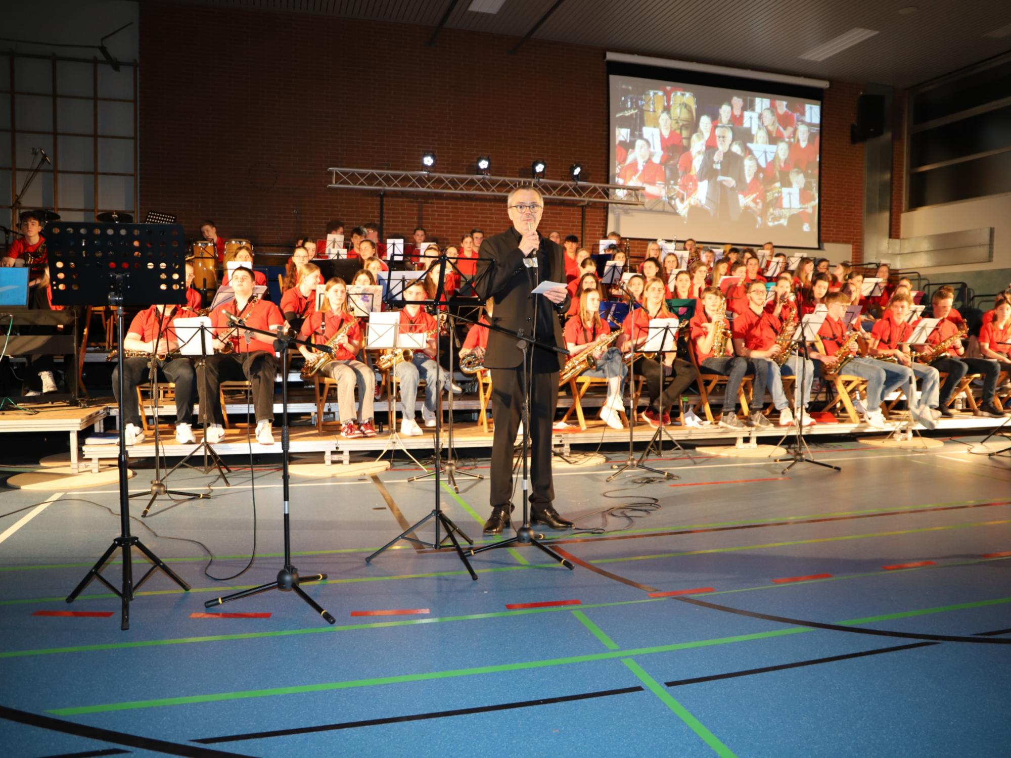 Frühlingskonzert der Big Band des Bischöflichen Gymnasiums Sankt Ursula Geilenkirchen mit einem besonderen Abschied