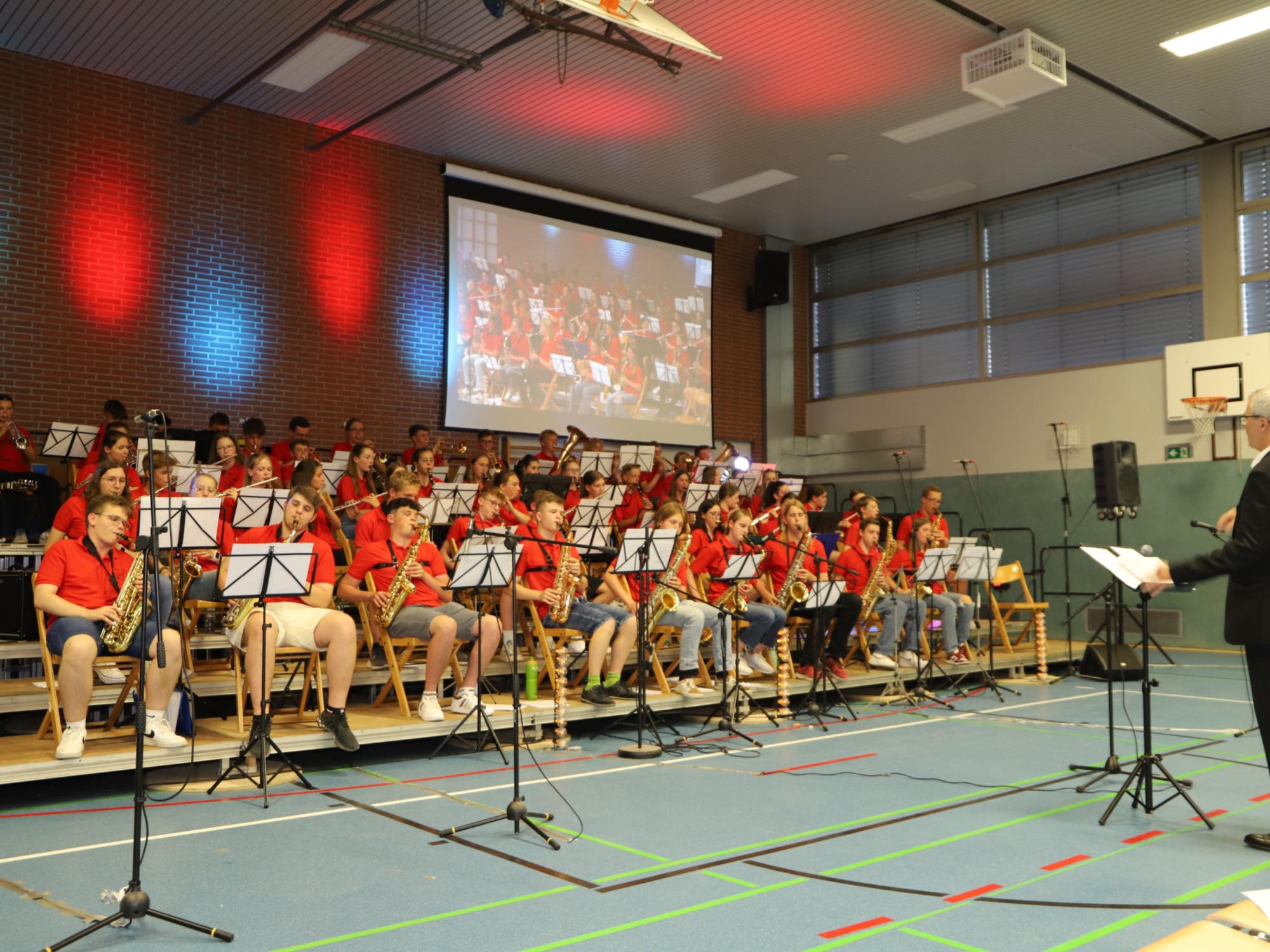 „Mission Impossible“: Das Sommerkonzert der Big Band am Bischöflichen Gymnasium Sankt Ursula Geilenkirchen   
