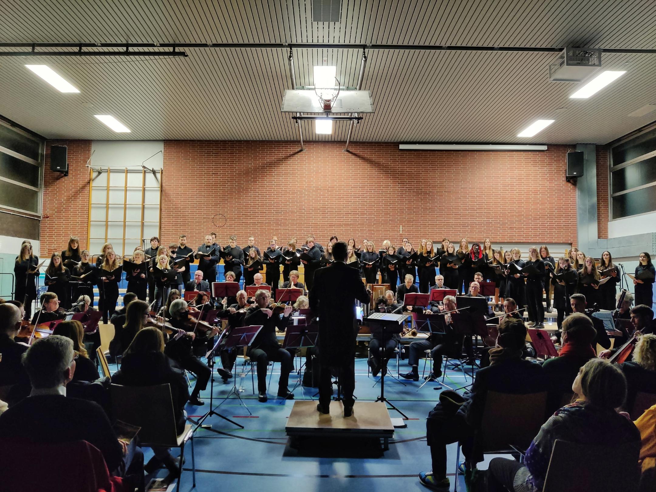 Kammerchor in der Turnhalle St. Ursula