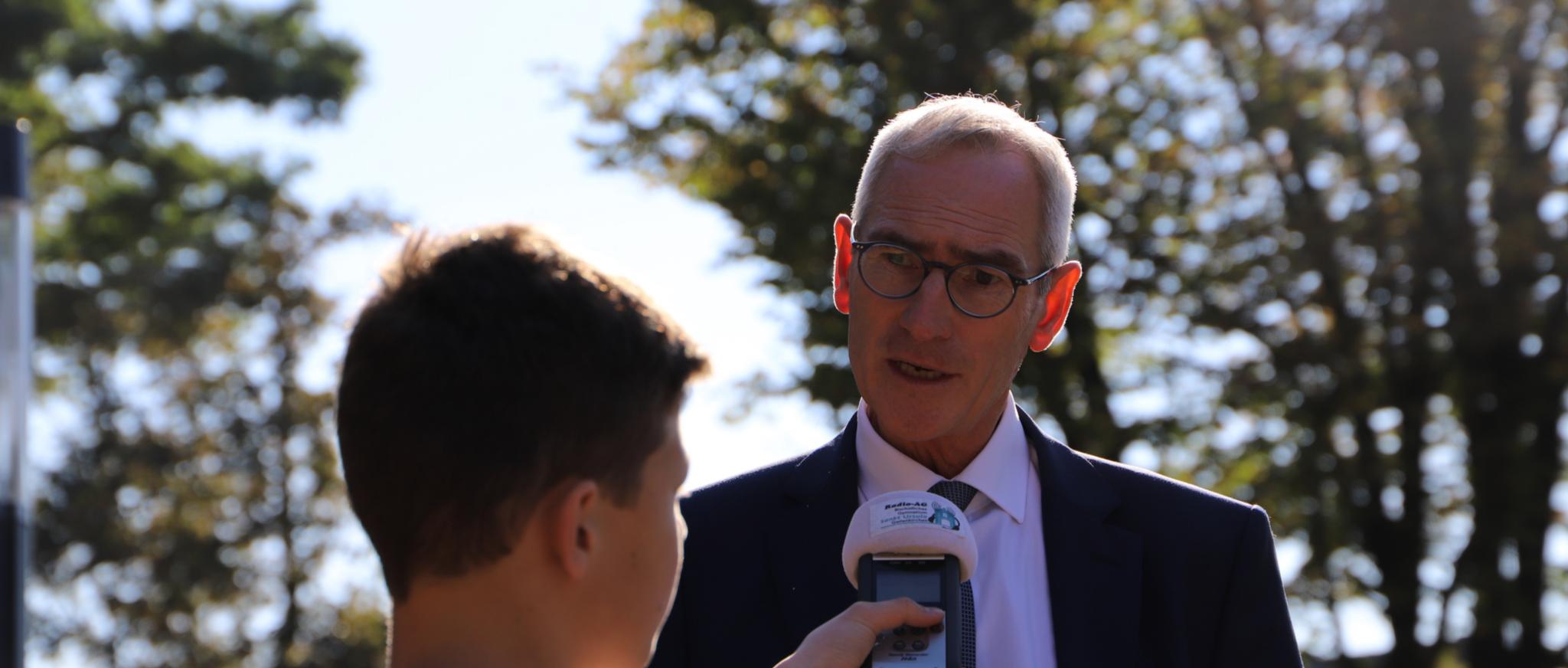 Radio-AG: Besuch Bischof Mamza