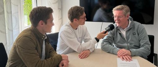 Stories of Hope_Julian und Felix mit Dr. Armin Leon
